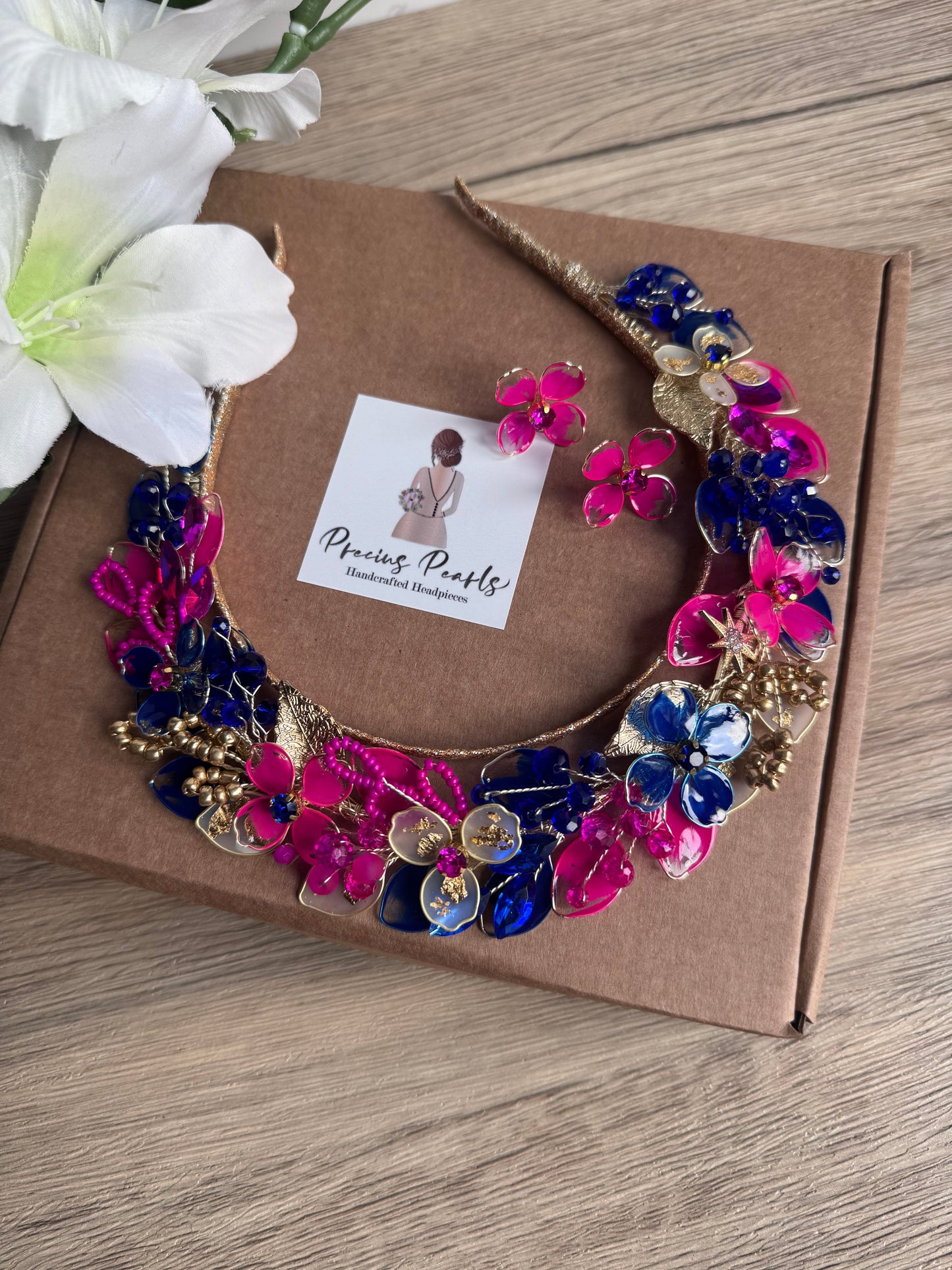 Royal blue and Fucshia halo wedding headpiece Royal blue and Fucshia halo wedding headpiece Precius pearls