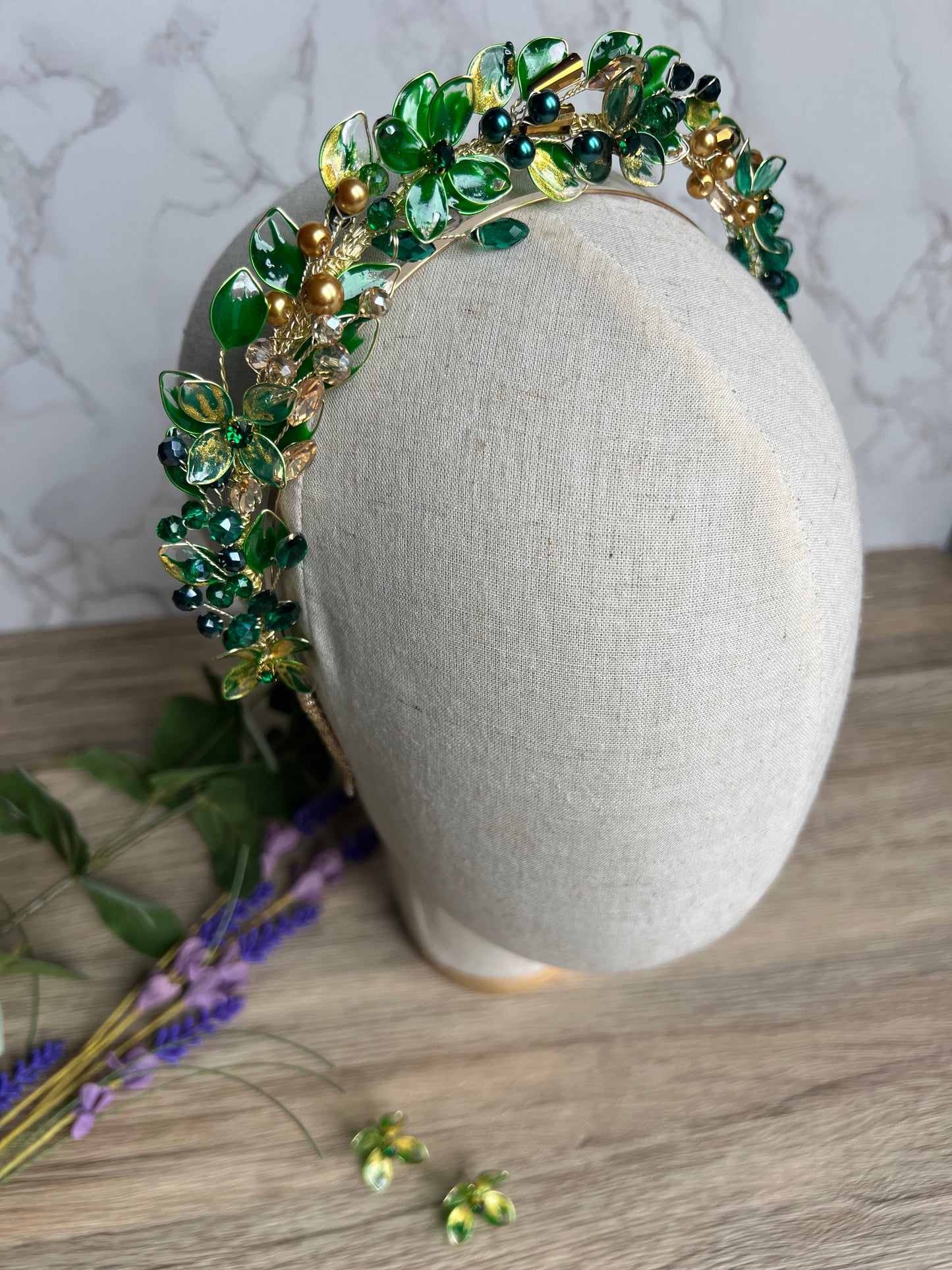ORLA WEDDING GUEST HEADPIECE ORLA WEDDING GUEST HEADPIECE Precius pearls