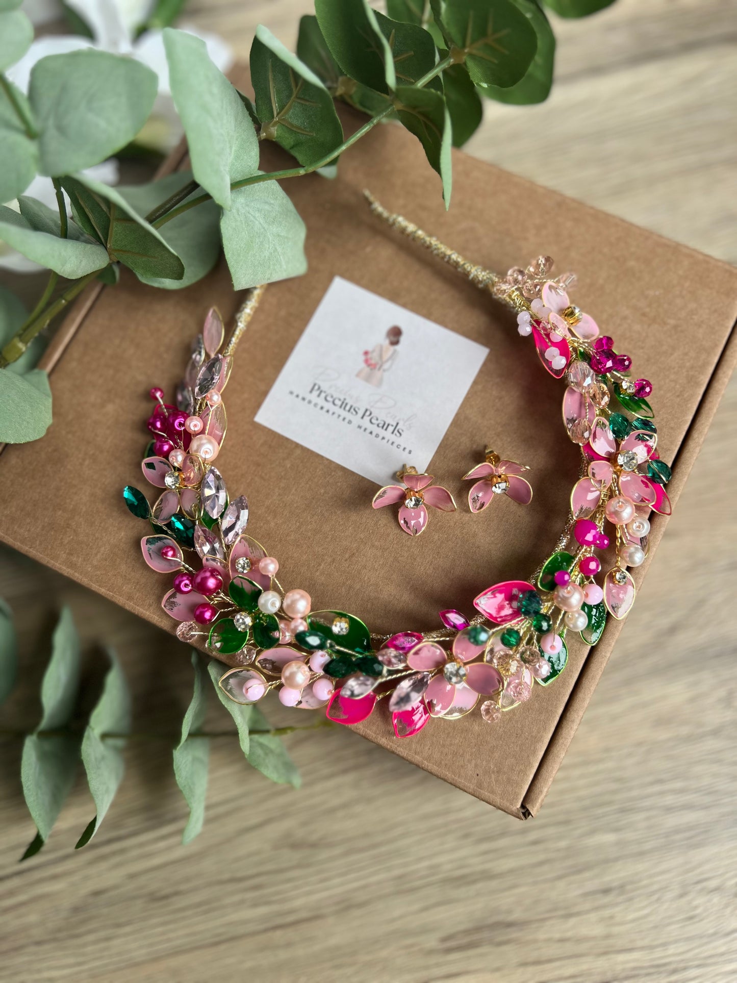 Fucshia, Emeral and Blush pink halo crown Fucshia, Emeral and Blush pink halo crown Precius pearls