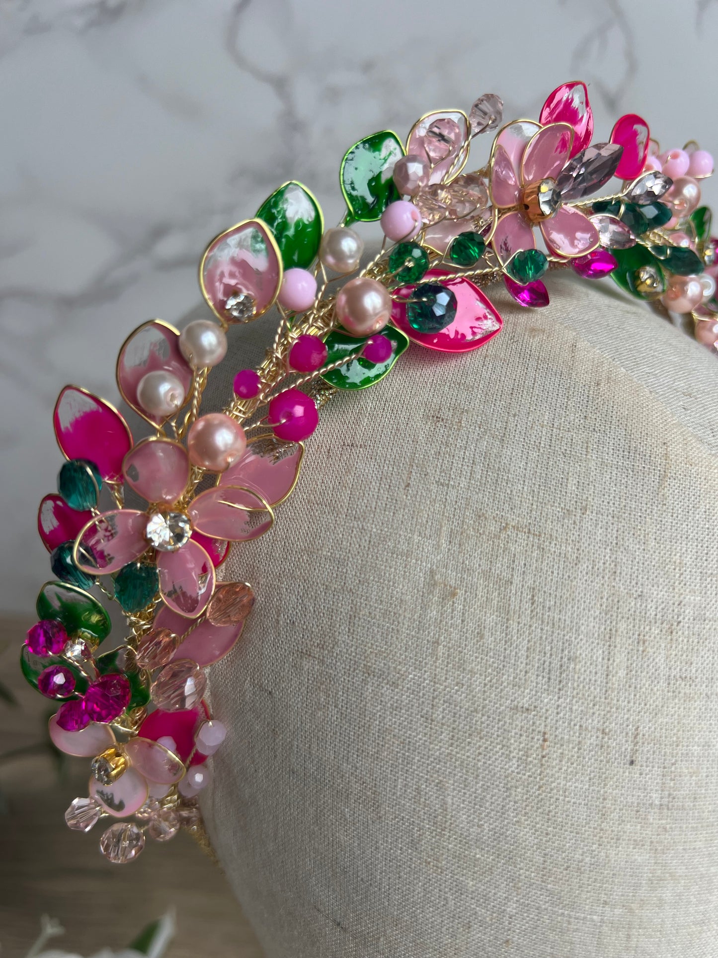 Fucshia, Emeral and Blush pink halo crown Fucshia, Emeral and Blush pink halo crown Precius pearls