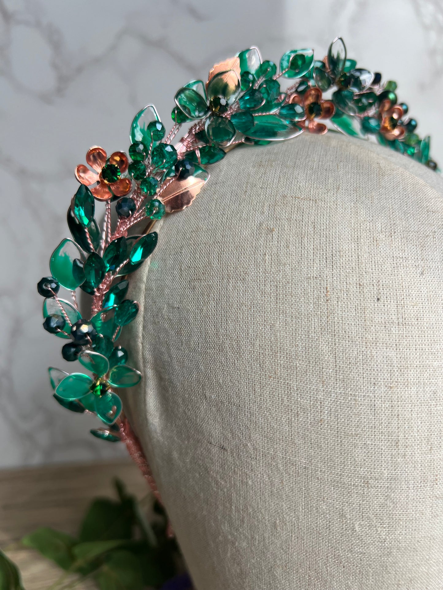 ORLA WEDDING GUEST HEADPIECE ORLA WEDDING GUEST HEADPIECE Precius pearls