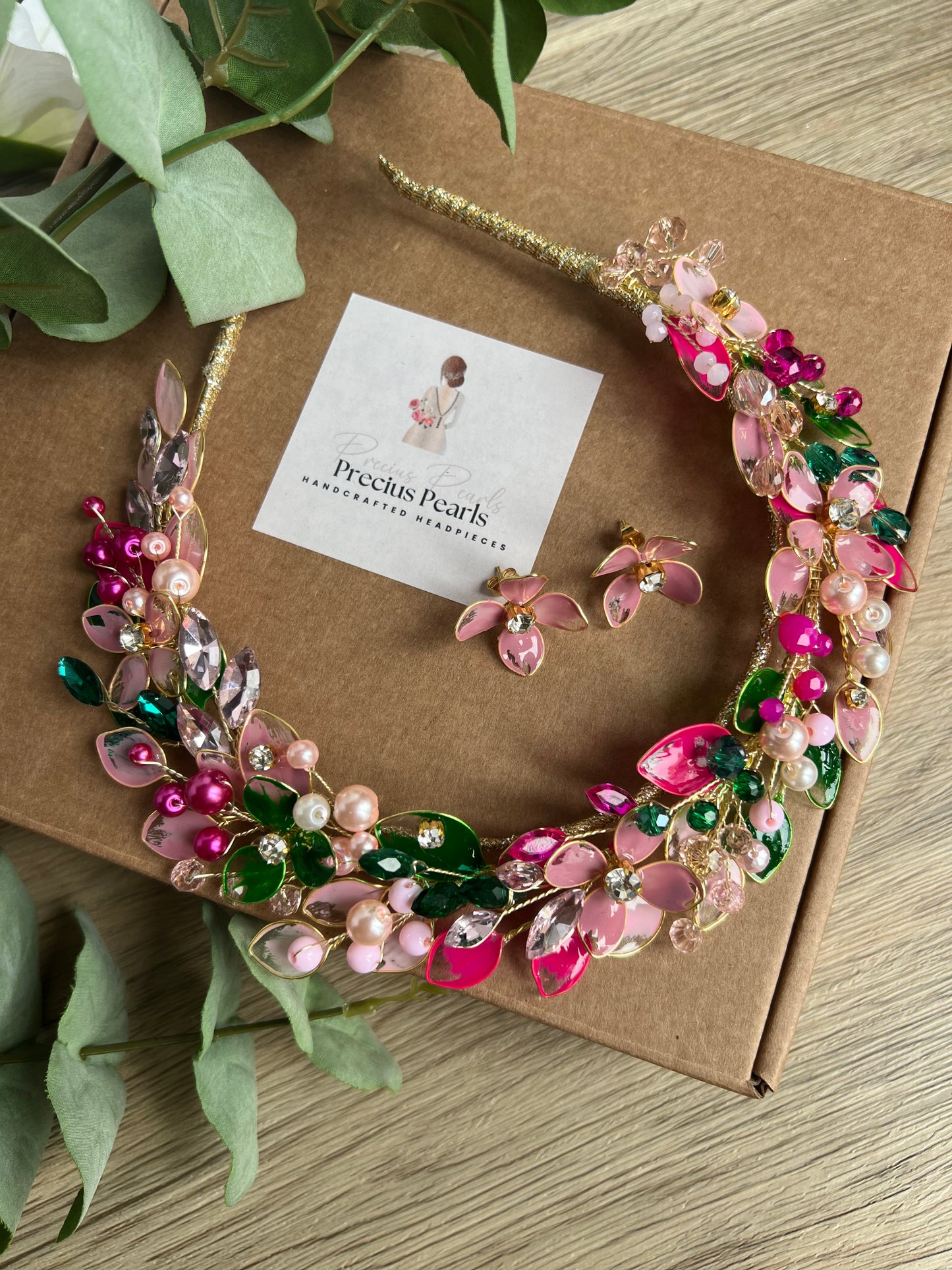 Fucshia, Emeral and Blush pink halo crown Fucshia, Emeral and Blush pink halo crown Precius pearls