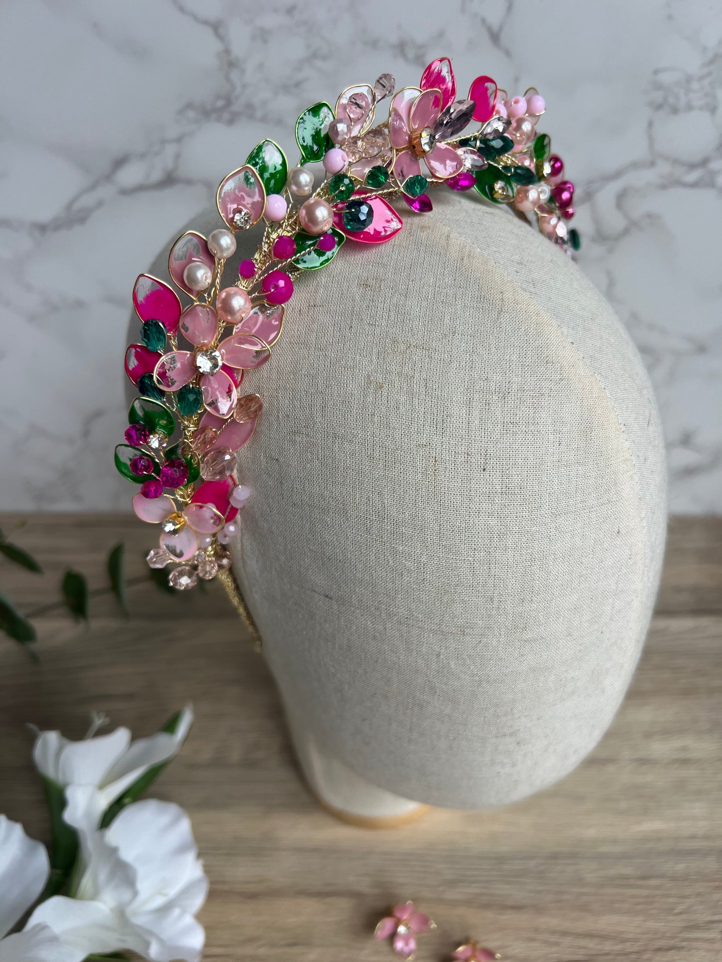 Fucshia, Emeral and Blush pink halo crown Fucshia, Emeral and Blush pink halo crown Precius pearls