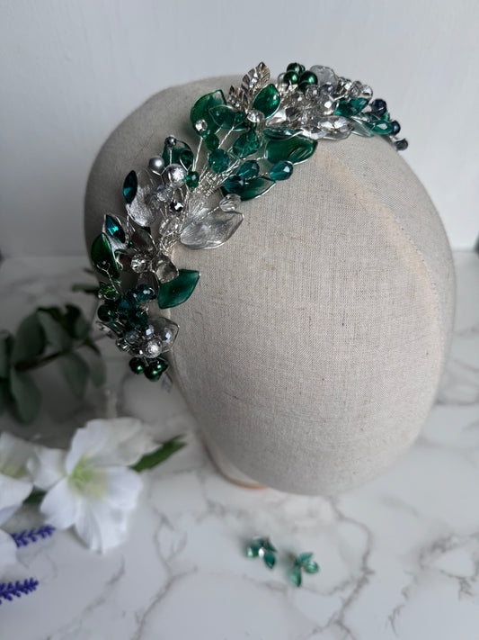 Emerald Green and Silver low headpiece Emerald Green and Silver low headpiece Precius pearls