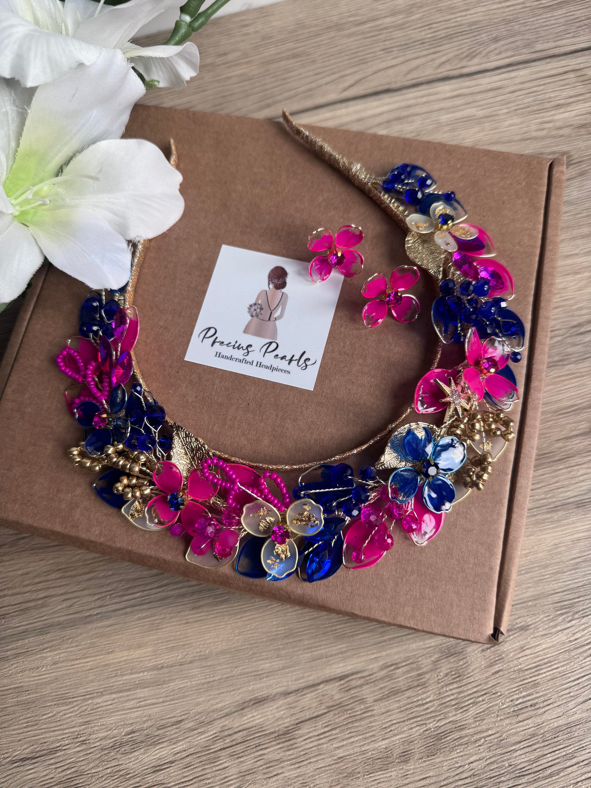 Royal blue and Fucshia halo wedding headpiece Royal blue and Fucshia halo wedding headpiece Precius pearls