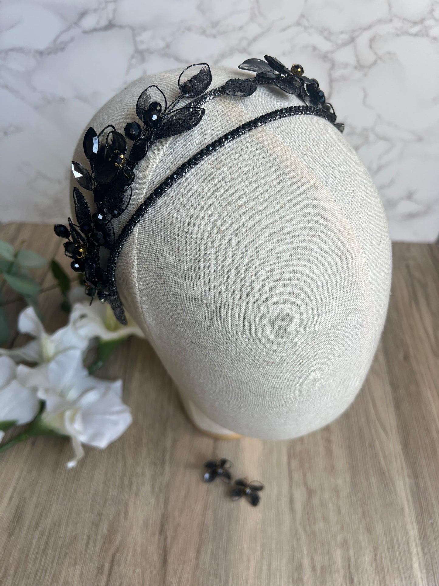 Black double headpiece Black double headpiece Precius pearls