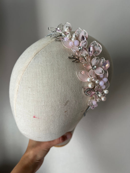 Pink And Silver side headpiece Pink And Silver side headpiece Precius pearls