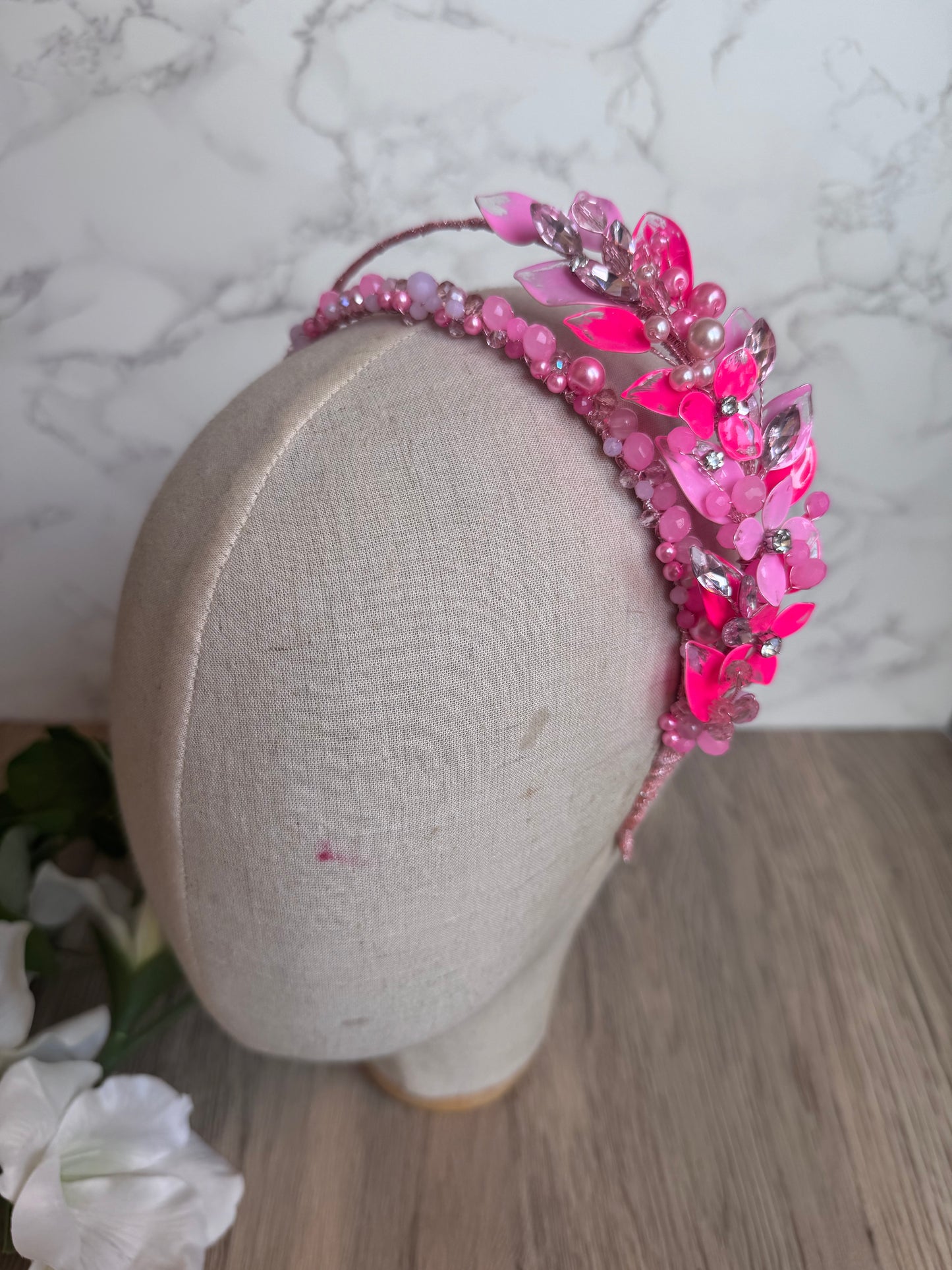 Bright Pink Halo Bright Pink Halo Precius pearls