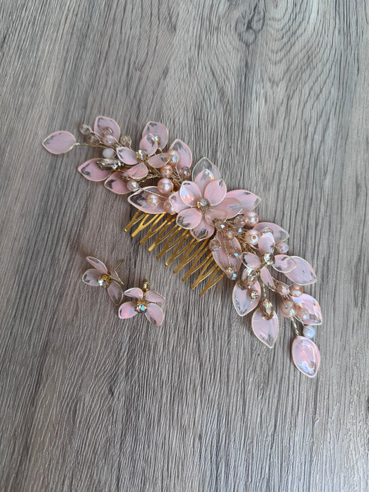 Beige Wedding guest comb Beige Wedding guest comb Precius pearls