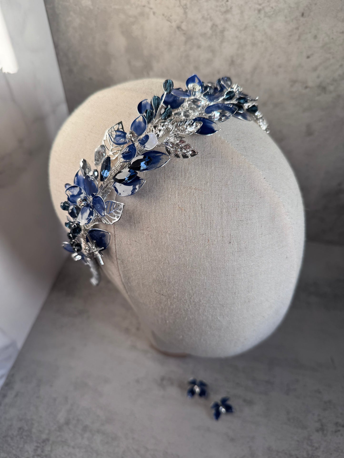 Navy and Gold headpiece Navy and Gold headpiece Precius pearls