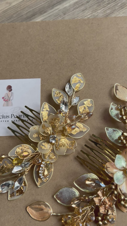 Gold combs